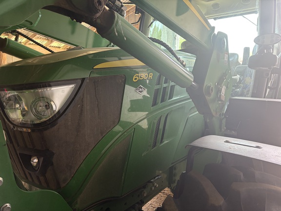 2022 John Deere 620R Loader