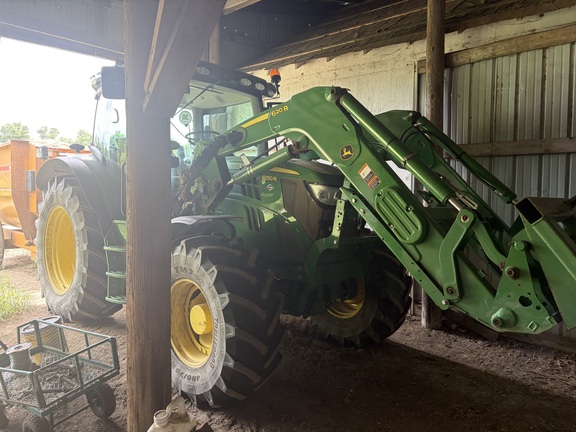 2022 John Deere 620R Loader