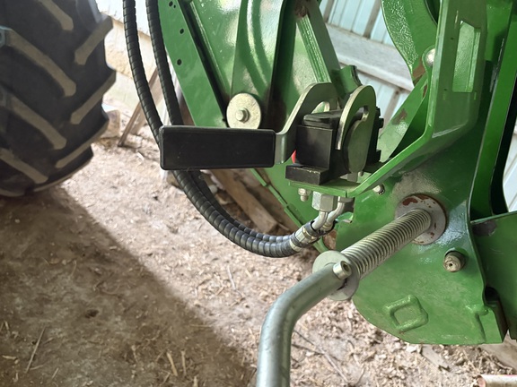 2022 John Deere 620R Loader