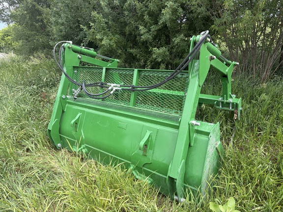 2022 John Deere 620R Loader