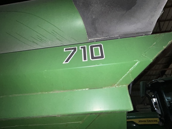 Parker 710 Grain Cart