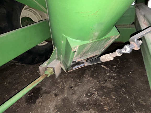 Parker 710 Grain Cart