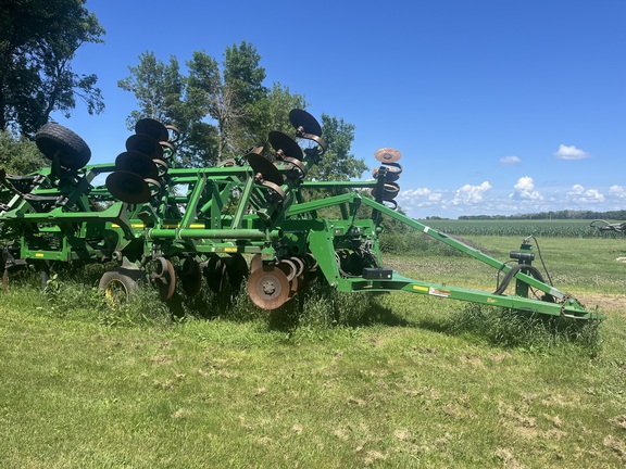 2015 John Deere 2730 Disk Ripper