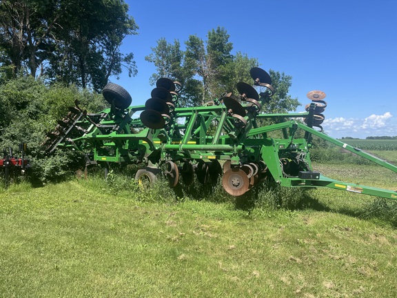 2015 John Deere 2730 Disk Ripper