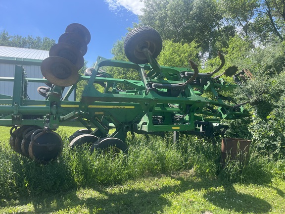 2015 John Deere 2730 Disk Ripper