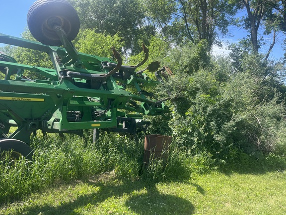 2015 John Deere 2730 Disk Ripper