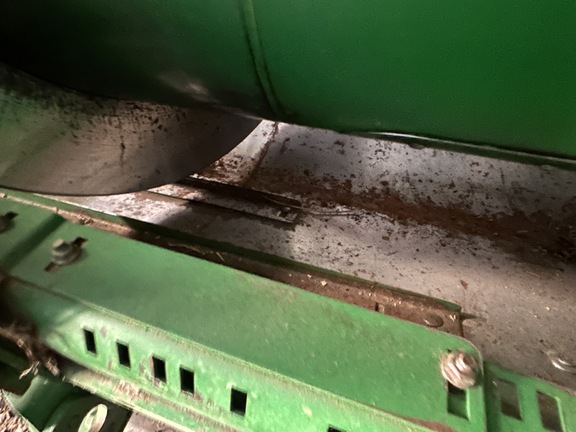 2010 John Deere 630F Header Combine