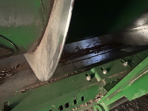 2010 John Deere 630F Header Combine