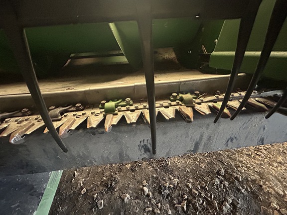 2010 John Deere 630F Header Combine