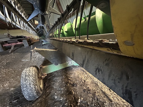 2010 John Deere 630F Header Combine