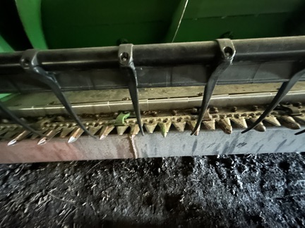 2010 John Deere 630F Header Combine