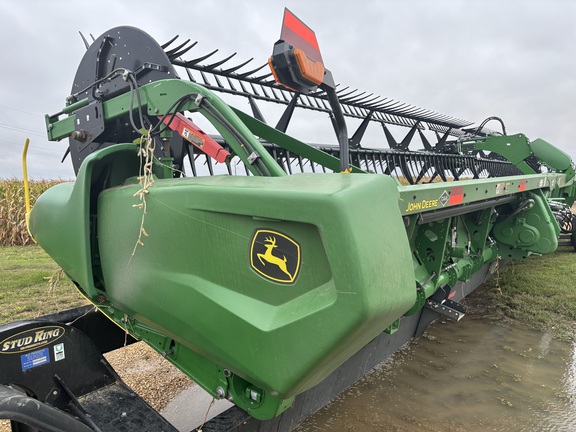 2022 John Deere RD40F Header Combine