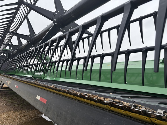 2022 John Deere RD40F Header Combine
