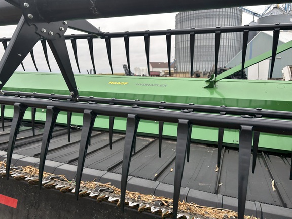 2022 John Deere RD40F Header Combine