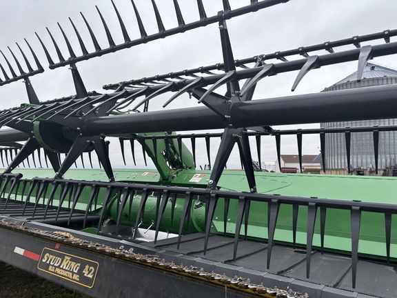 2022 John Deere RD40F Header Combine