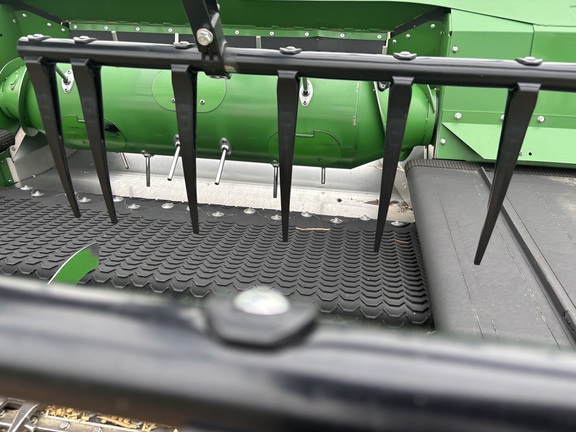 2022 John Deere RD40F Header Combine