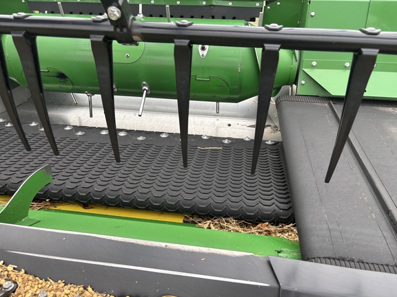 2022 John Deere RD40F Header Combine