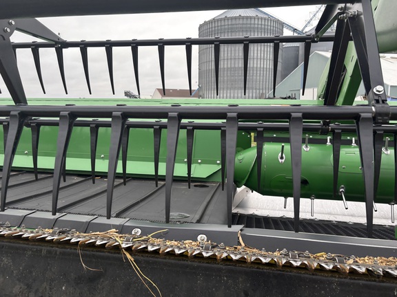 2022 John Deere RD40F Header Combine