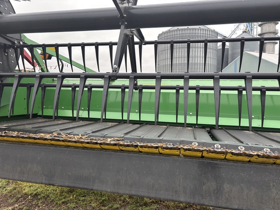 2022 John Deere RD40F Header Combine