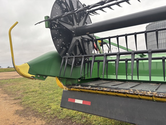 2022 John Deere RD40F Header Combine