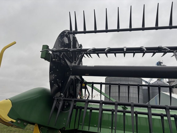 2022 John Deere RD40F Header Combine