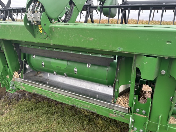 2022 John Deere RD40F Header Combine