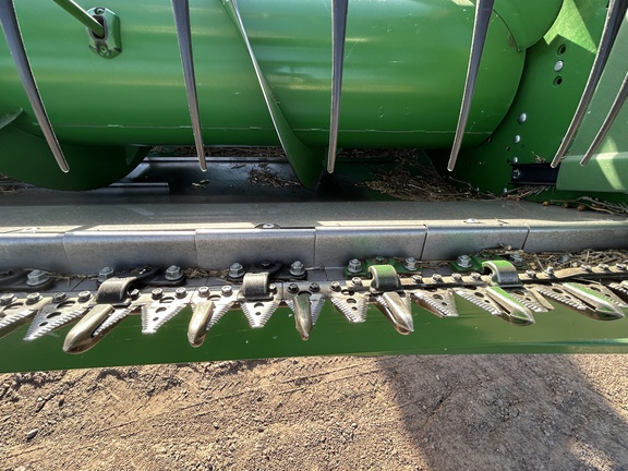 2022 John Deere 635F Header Combine