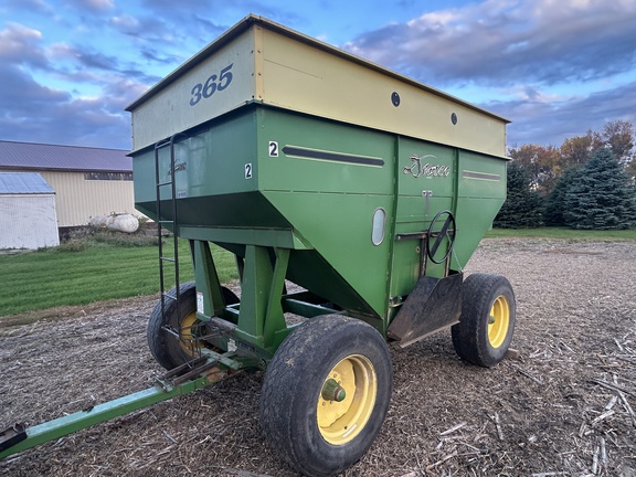 1995 Demco 365 Gravity Box