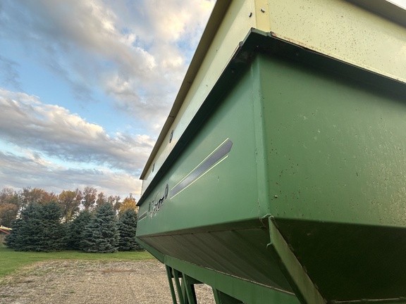 1995 Demco 365 Gravity Box