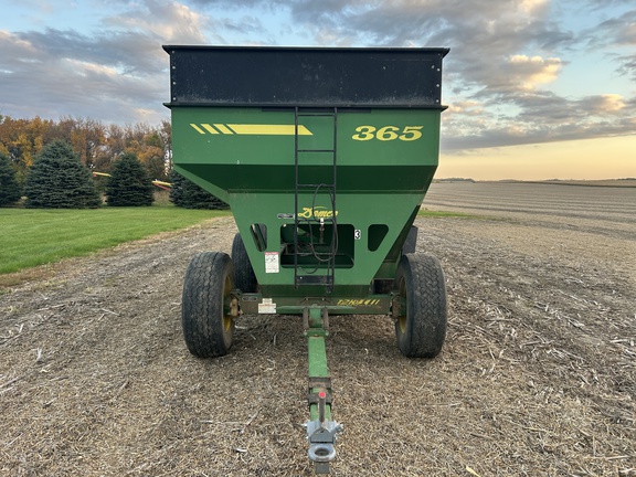 2002 Demco 365 Gravity Box