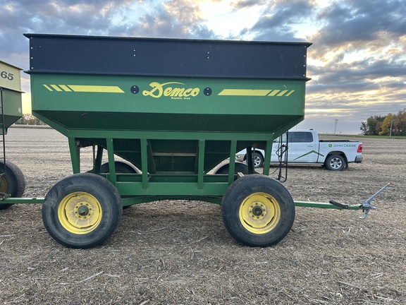 2002 Demco 365 Gravity Box