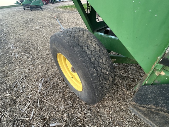 2002 Demco 365 Gravity Box