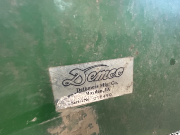 2002 Demco 365 Gravity Box