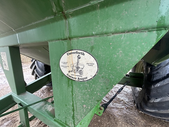 2001 Brent 976 Grain Cart