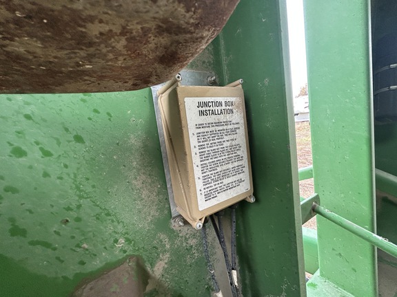 2001 Brent 976 Grain Cart