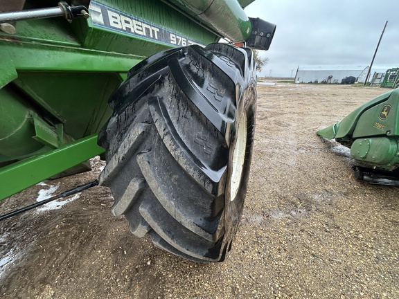 2001 Brent 976 Grain Cart