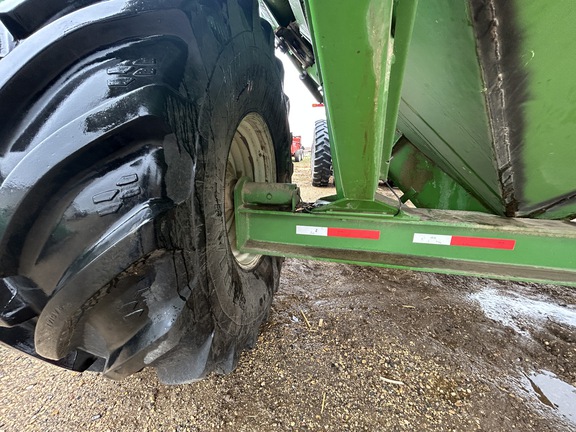 2001 Brent 976 Grain Cart