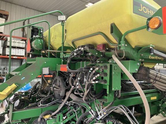 2013 John Deere DB90 Planter