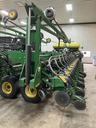 2013 John Deere DB90 Planter