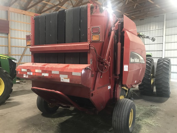 2005 New Holland BR780 Baler/Round