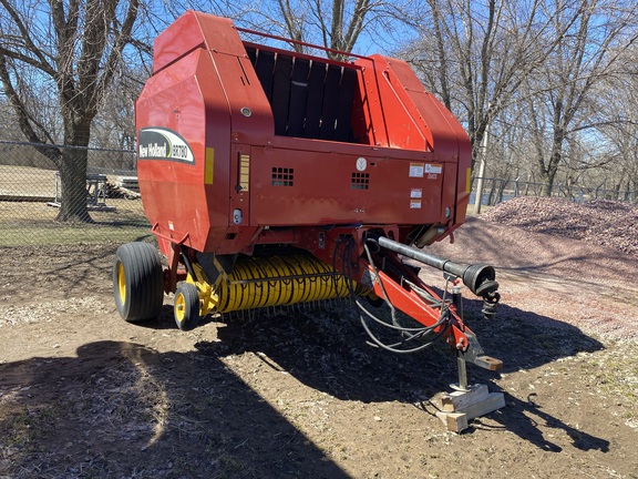 2005 New Holland BR780 Baler/Round