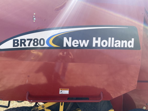 2005 New Holland BR780 Baler/Round