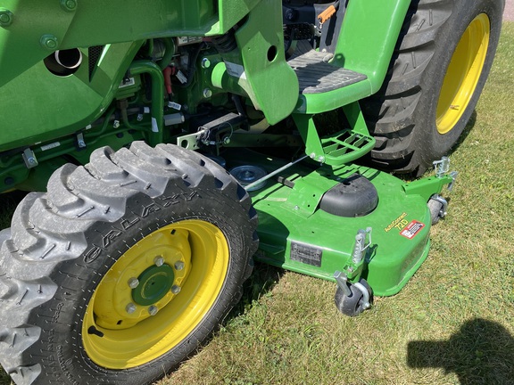 2023 John Deere 3046R Tractor Compact