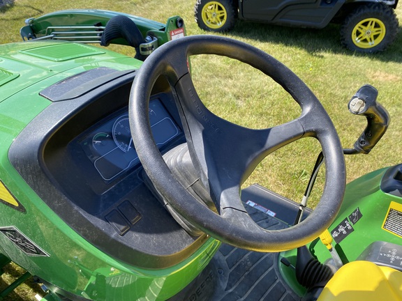 2023 John Deere 3046R Tractor Compact