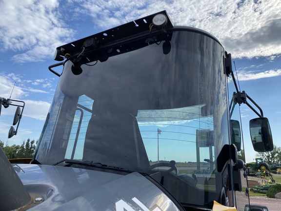 2020 John Deere 324L Compact Utility Loader