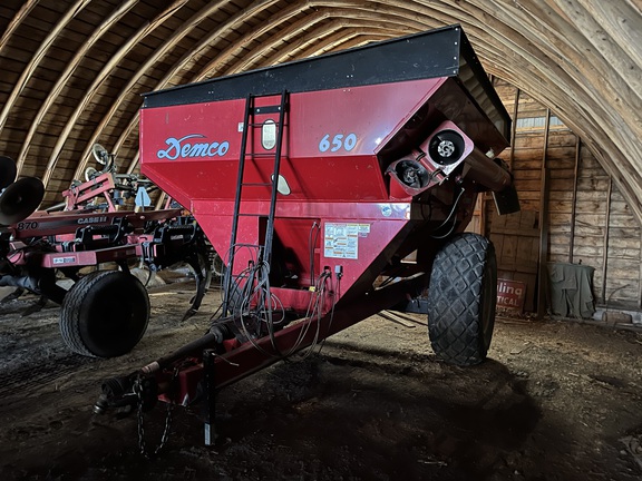 Demco 650 Grain Cart