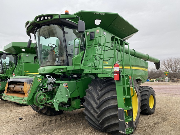 2019 John Deere S780 Combine