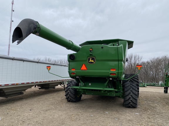 2019 John Deere S780 Combine