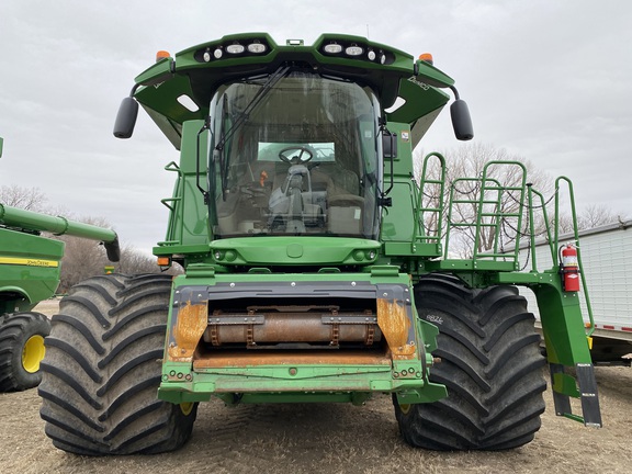 2019 John Deere S780 Combine