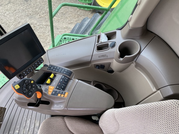 2019 John Deere S780 Combine